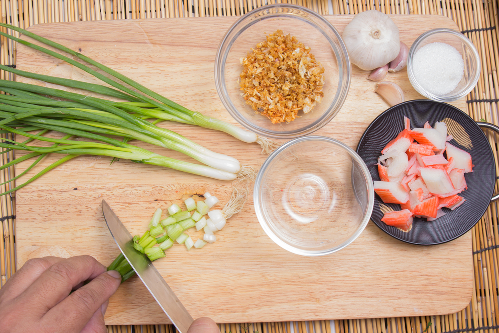 cutting green onions